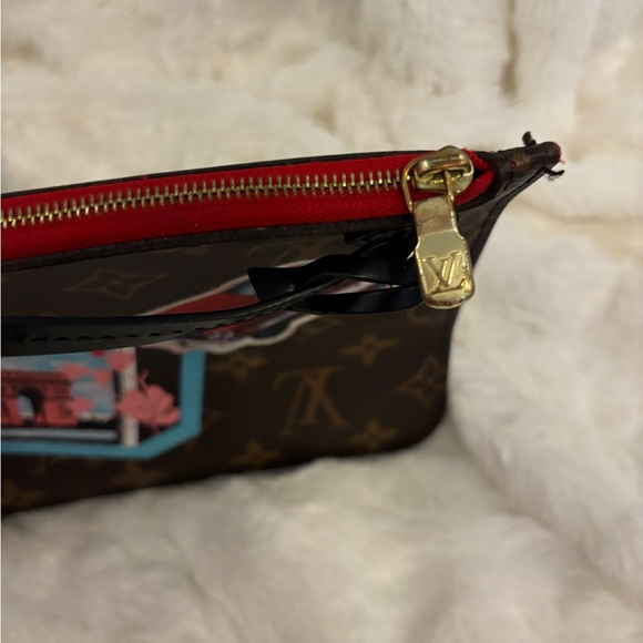 Louis Vuitton Monogram Zip Pouch - Picture 3 of 8